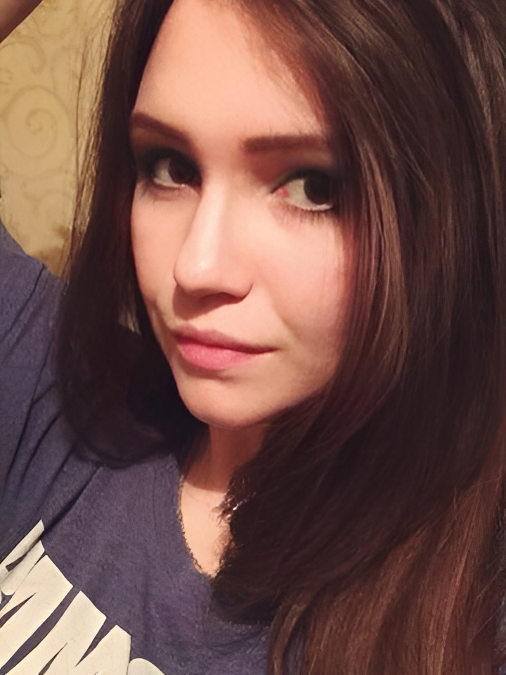 Арина привлекальеная девушка из Курска цена от 1500 руб