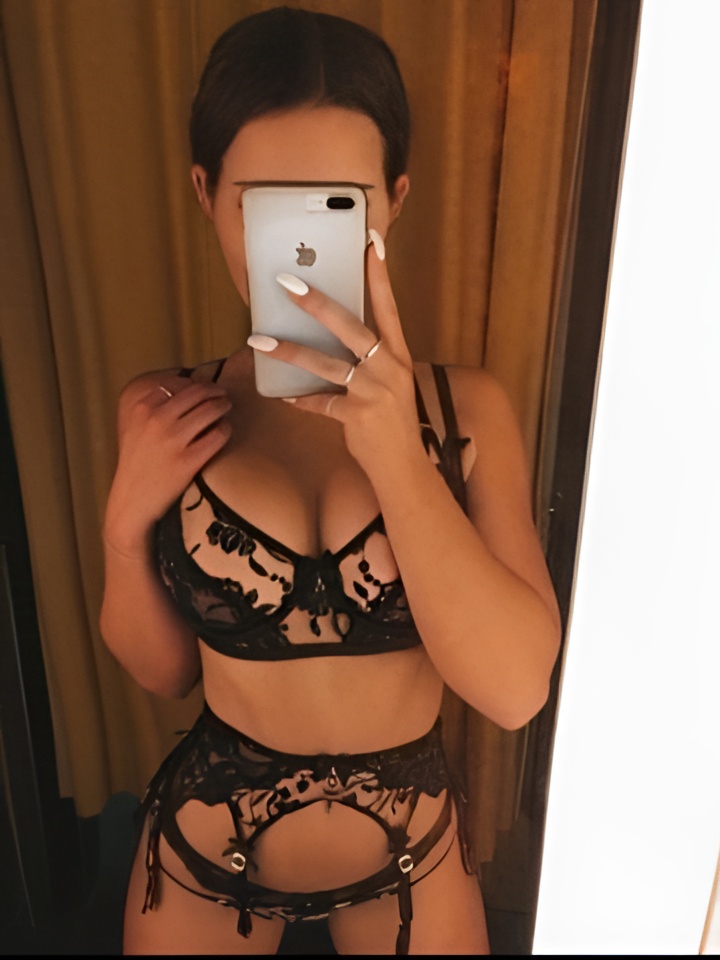 Розалия привлекальеная девушка из Курска цена от 2500 руб