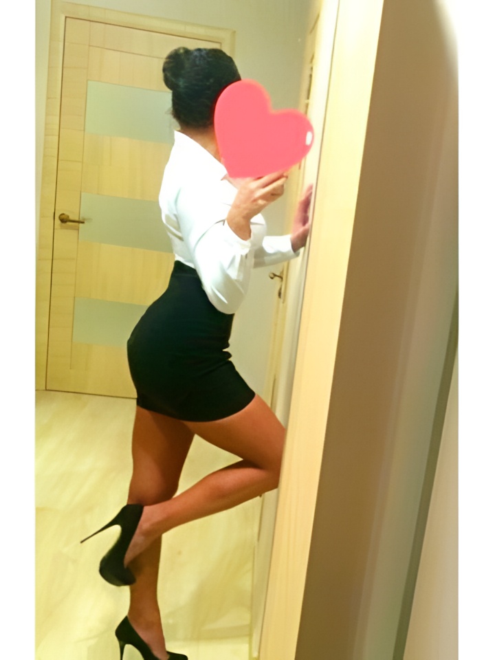 Индивидуалка Венера, доступна для личного знакомства от 2000 руб