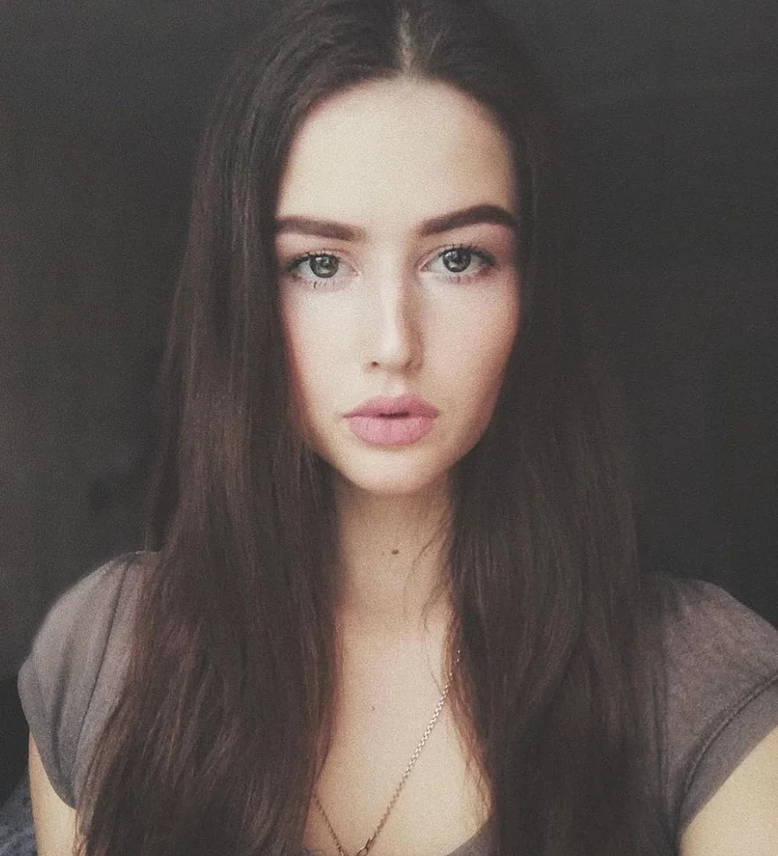 Карина привлекальеная девушка из Курска цена от 3500 руб