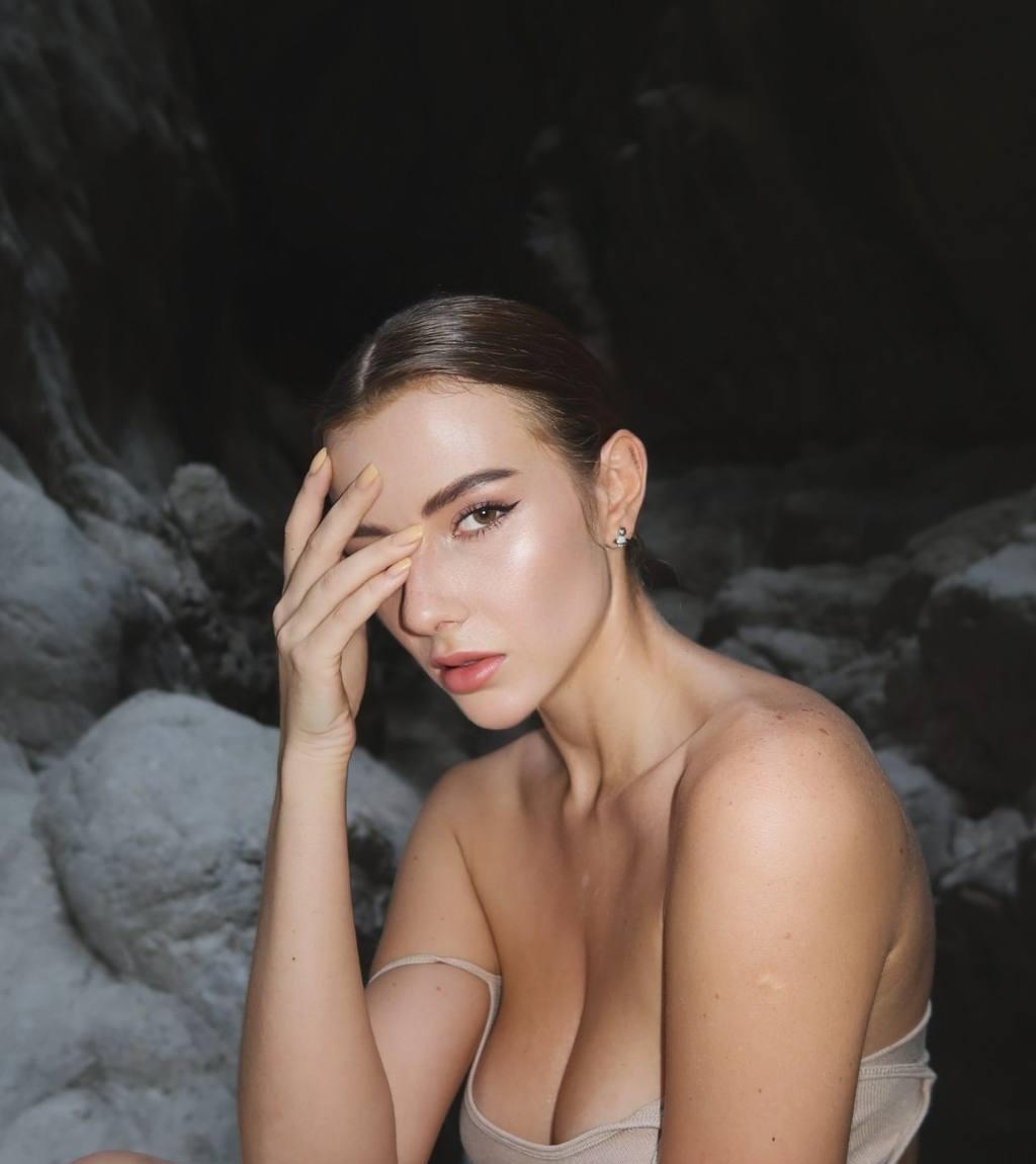 Янка привлекальеная девушка из Курска цена от 7000 руб