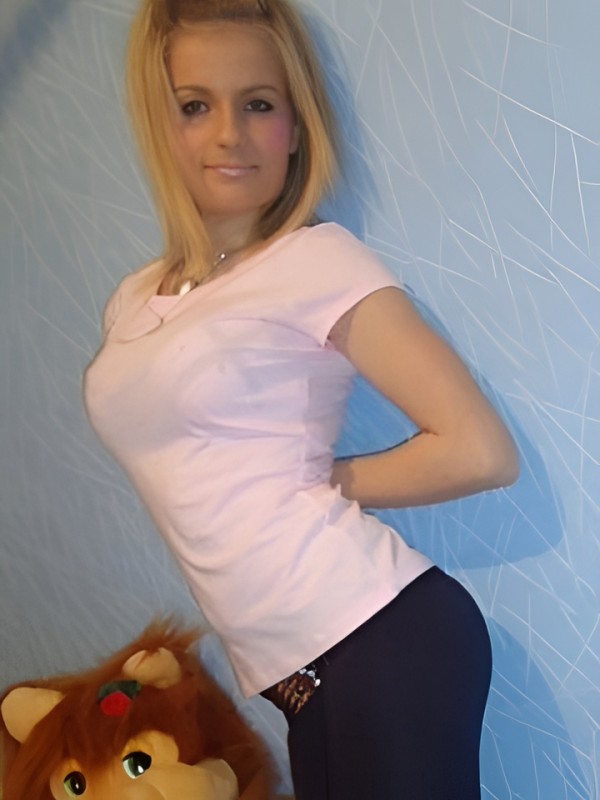 Маргарита привлекательная девушка из Курска цена от 2000 руб