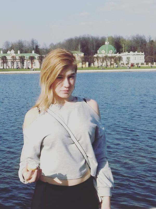 АСЯ привлекательная девушка из Курска цена от 3500 руб